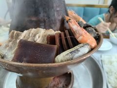 -一口猪海鲜浑锅·东北家常菜