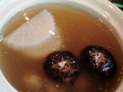 -Chom Cafe and Restaurant