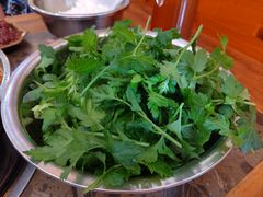 -黄利砖万峰林布依特色酸笋牛肉馆