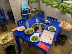 -马路边边串串香形象店(磐石路店)