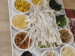 -花馬肆.云南过桥米线(汉神购物广场现场熬汤店)