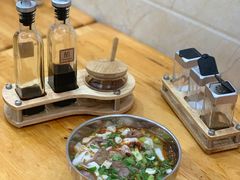 -遵义虾子张六羊肉粉(金码头店)