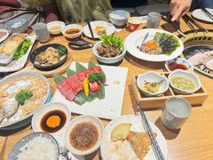 -炼火烤肉店