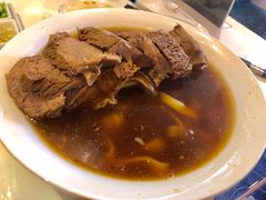 天下绝品牛肉面-天下三绝 牛肉面/红酒