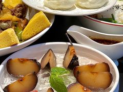 -红东阁东北菜烤肉酒馆(CROSS万象汇店)
