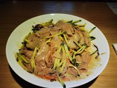 -关东小磨东北菜(上海长风大悦城店)