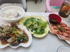 -覃记海鲜美食餐厅