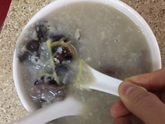 -河记肠粉店