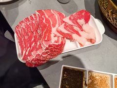-山焱·炭火自助烤肉(周浦万达店)