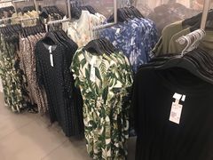 -H&M(鹏欣水游城店)