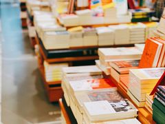 -西西弗书店&矢量咖啡(凯德晶萃广场店)