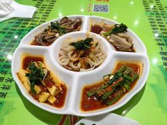 -令氏家外家周秦食府(高新店)