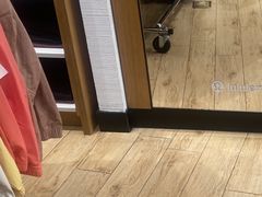 -lululemon(上海浦东IFC店)