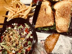 -The Habit Burger Grill 哈比特汉堡(爱琴海店)