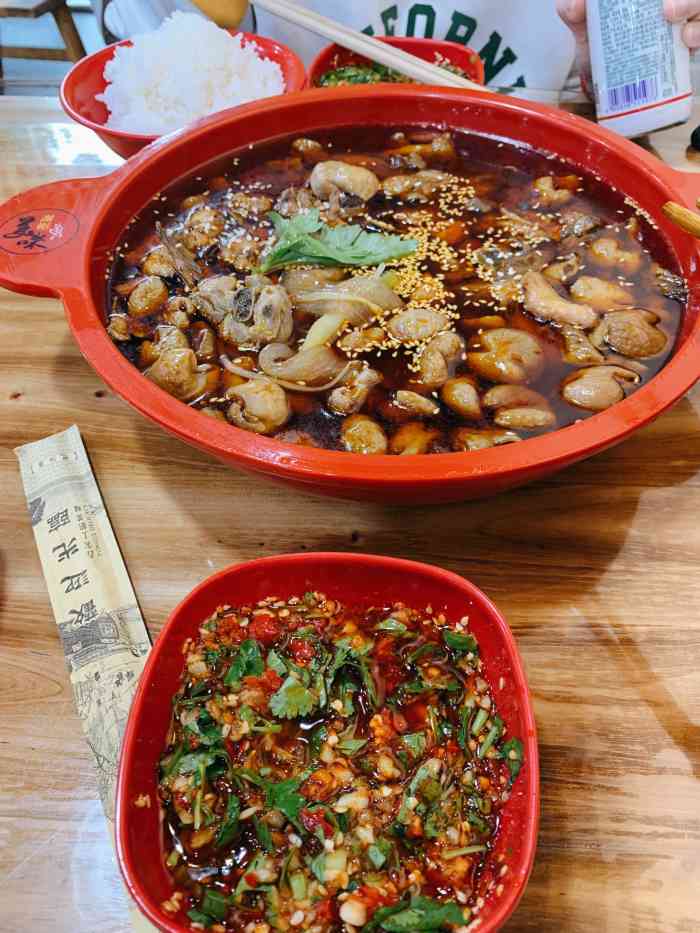 谢彬肥肠鸡(春熙路店)-"看别人推荐的肥肠鸡真的是好好吃的肥肠鸡.