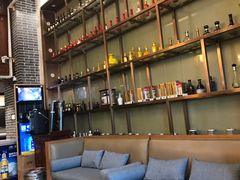 等位区-仁虎老火锅(黄泥磅店)