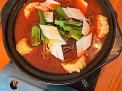 襄阳砂锅牛三鲜-莲餐厅·湖北菜·潜江小龙虾店(愚园路店)