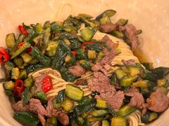 黄瓜皮炒牛肉干拌粉-刘氏三和面馆