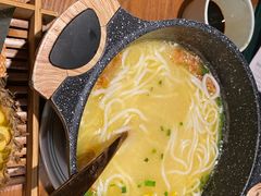 -云海肴·汽锅鸡·云南菜(天山百盛优客店)