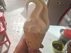 -古老冰山特色冰淇淋店(艾提尕尔店)