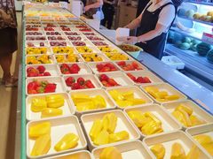 -涨巢·潮玩水疗局