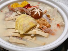 -三人行骨头王火锅(长寿店)