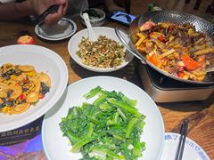 -老唐三下锅 ·张家界地标美食(溪布街店)