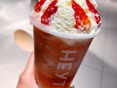 雪山草莓桂花冻-奈雪的茶(大悦城店)