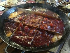 -岗上渣渣老火锅(两路口店)