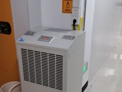 -安东易迷你自助仓储寄存仓库(杨浦店)