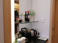 -上海虹桥君丽假日酒店(娄山关路地铁站店)