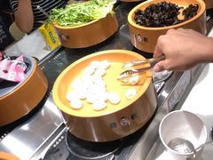-龍歌自助小火锅(市南金茂湾店)