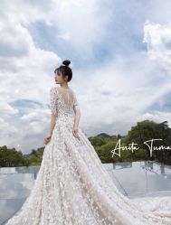 -Lady  Jane高端婚纱礼服馆