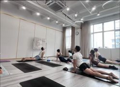 -亚太瑜伽普拉提学院