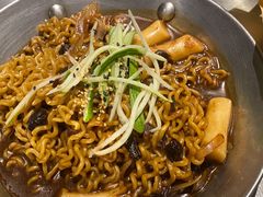 炸酱拉面-富乐满韩国正宗炸鸡韩国料理(虹泉路店)