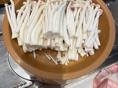 -龍歌自助小火锅(芝罘万达店)