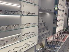 -J-Color眼镜·蔡司·依视路授权店(槐房万达广场店)
