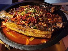 -鸣记脆皮烤鱼·海鲜烤鱼(三八广场店)