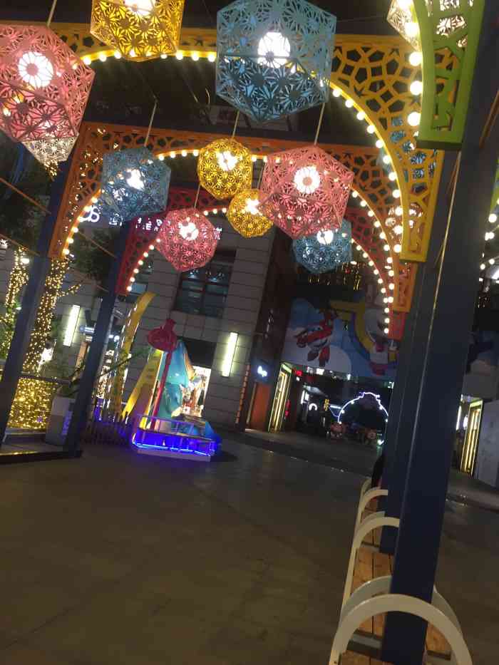 欣都龙城vcpark购物中心-"活动整体力度还算不错的,抢了券去买的优衣.