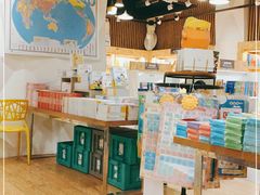 大堂-新华里咖啡书吧(新华书店小寨店)