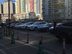 -新荟城购物中心-停车场