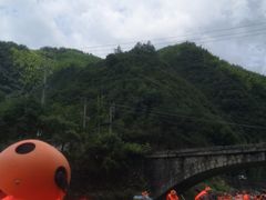 -安吉龙王山峡谷漂流