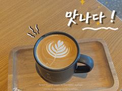 -星巴克臻选(上海合生汇1F店)