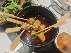 -红鼎豆捞·非遗鲍皇汤火锅(宝丰路店)