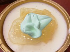 -红宝石·鲜奶小方·海派西点房(南丹店)