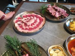 -草家酱蟹炭火烤肉店(珲春南路一店)