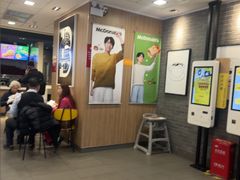 -麦当劳(上海虹桥站30B检票口楼上)