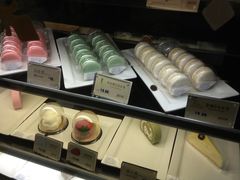 面包甜点陈列柜-麦当劳(西单明珠店)