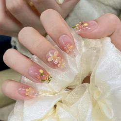 -赢韵美甲美睫瑞士净斑中心