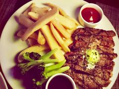 -WOLFGANG PUCK KITCHEN & BAR(迪士尼小镇店)